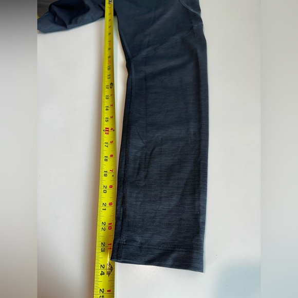 Outdoor Voices Space Dye Warm Up
Cropped Leggings, Charcoal Gray/Black, Size M - Picture 7 of 8